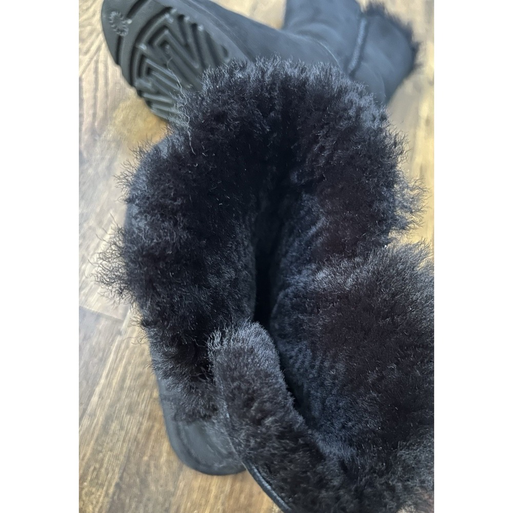 black UGG Bailey Button II boots sheepskin lining Size 7 Comfort Warm Classic - Picture 8 of 10